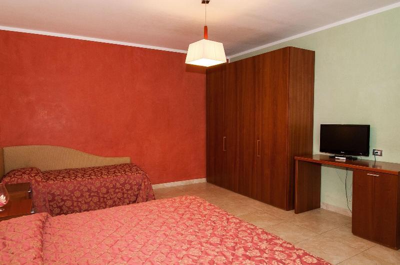 Hotel Demar Ольбия Экстерьер фото
