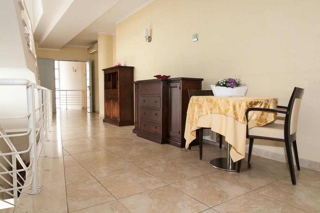 Hotel Demar Ольбия Экстерьер фото