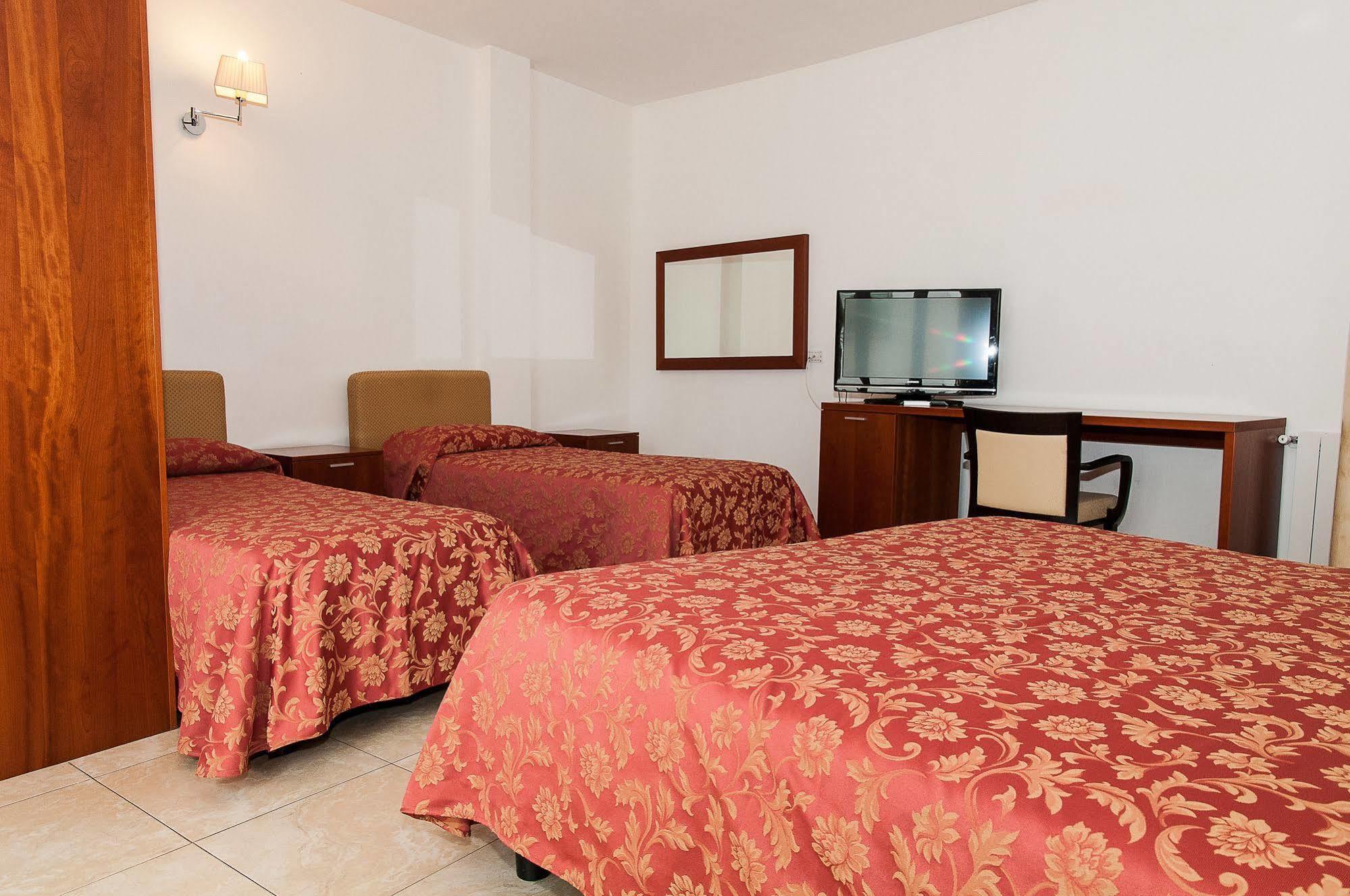 Hotel Demar Ольбия Экстерьер фото