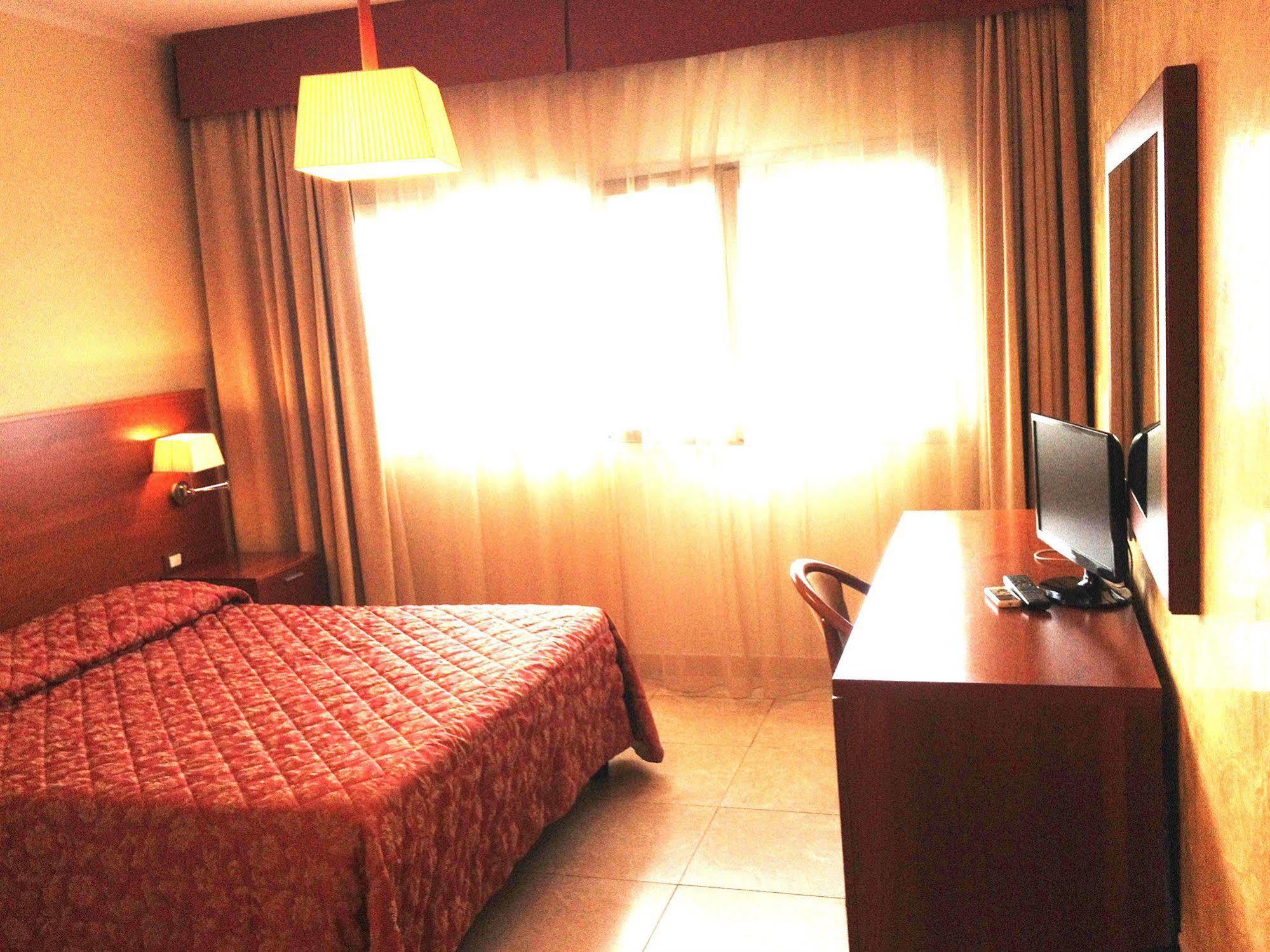 Hotel Demar Ольбия Экстерьер фото
