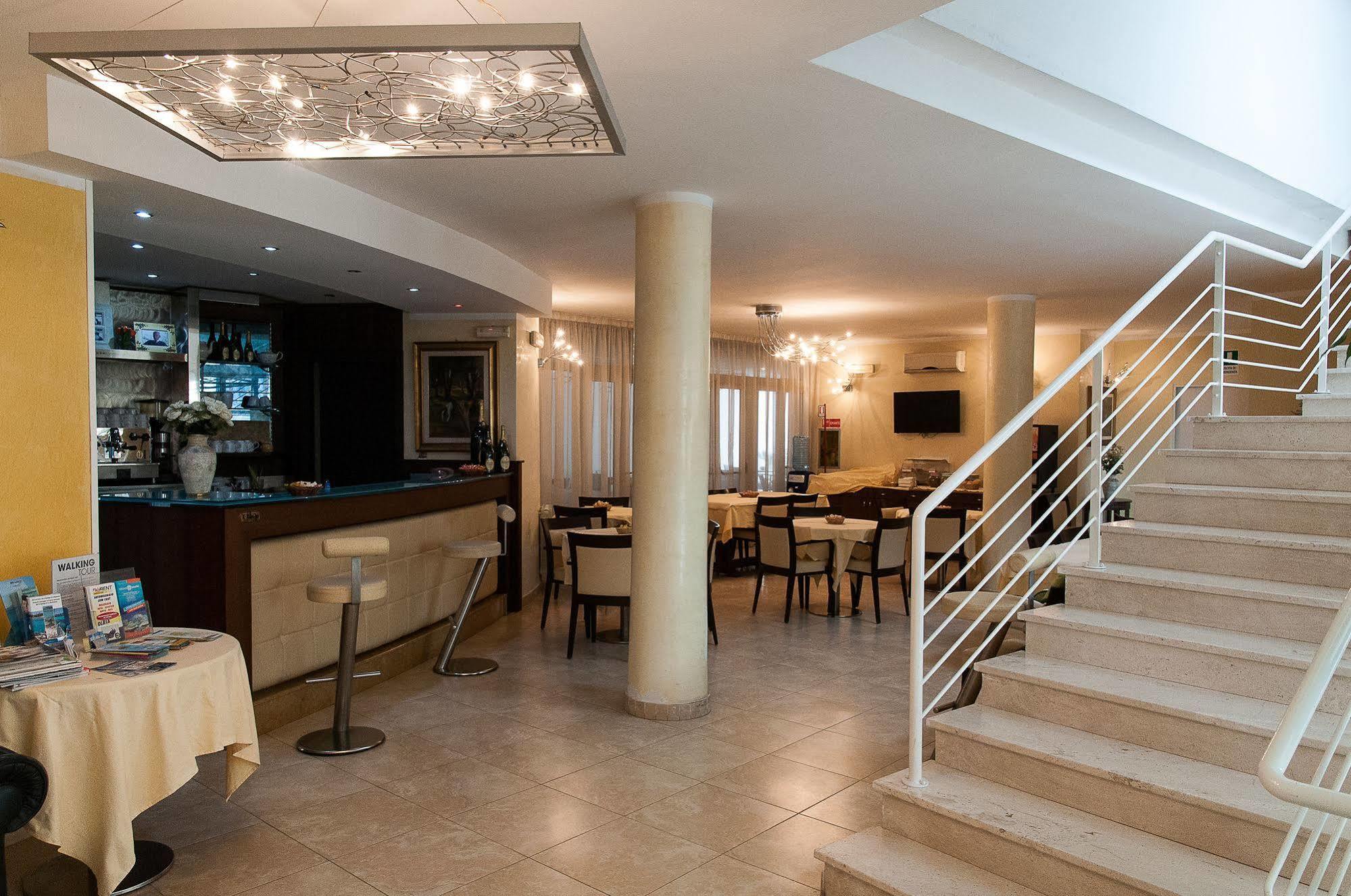 Hotel Demar Ольбия Экстерьер фото